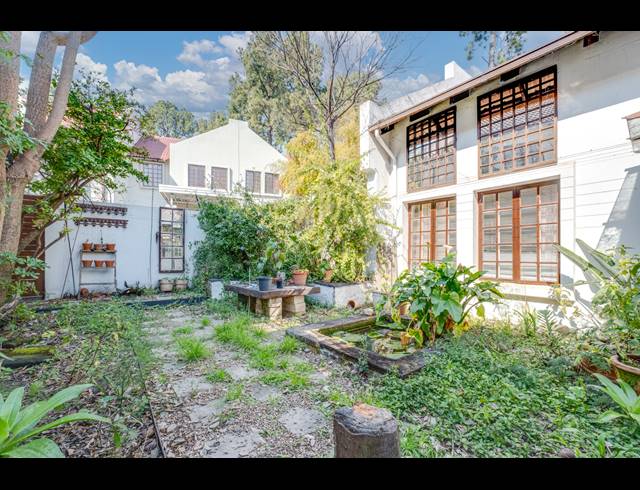 2 BEDROOM TOWNHOUSE FOR SALE IN BRYANSTON